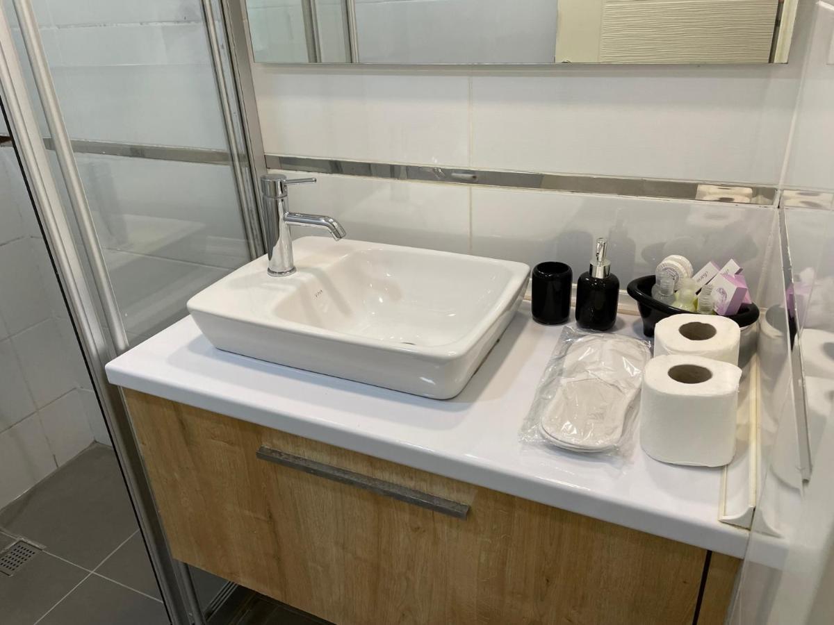 Apartamento Girne Merkez Cozy 2+1 Daire Wifi +Netflix Exterior foto