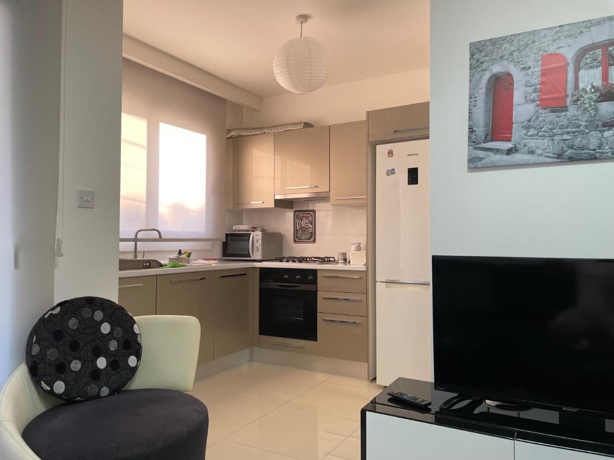 Apartamento Girne Merkez Cozy 2+1 Daire Wifi +Netflix Exterior foto